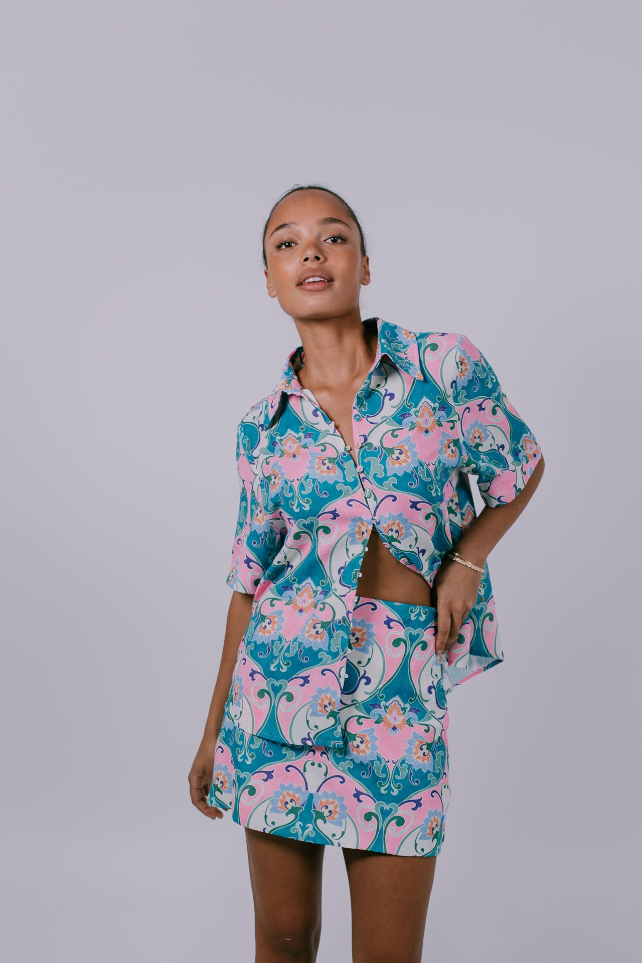 Taman Shirt - Charm Print