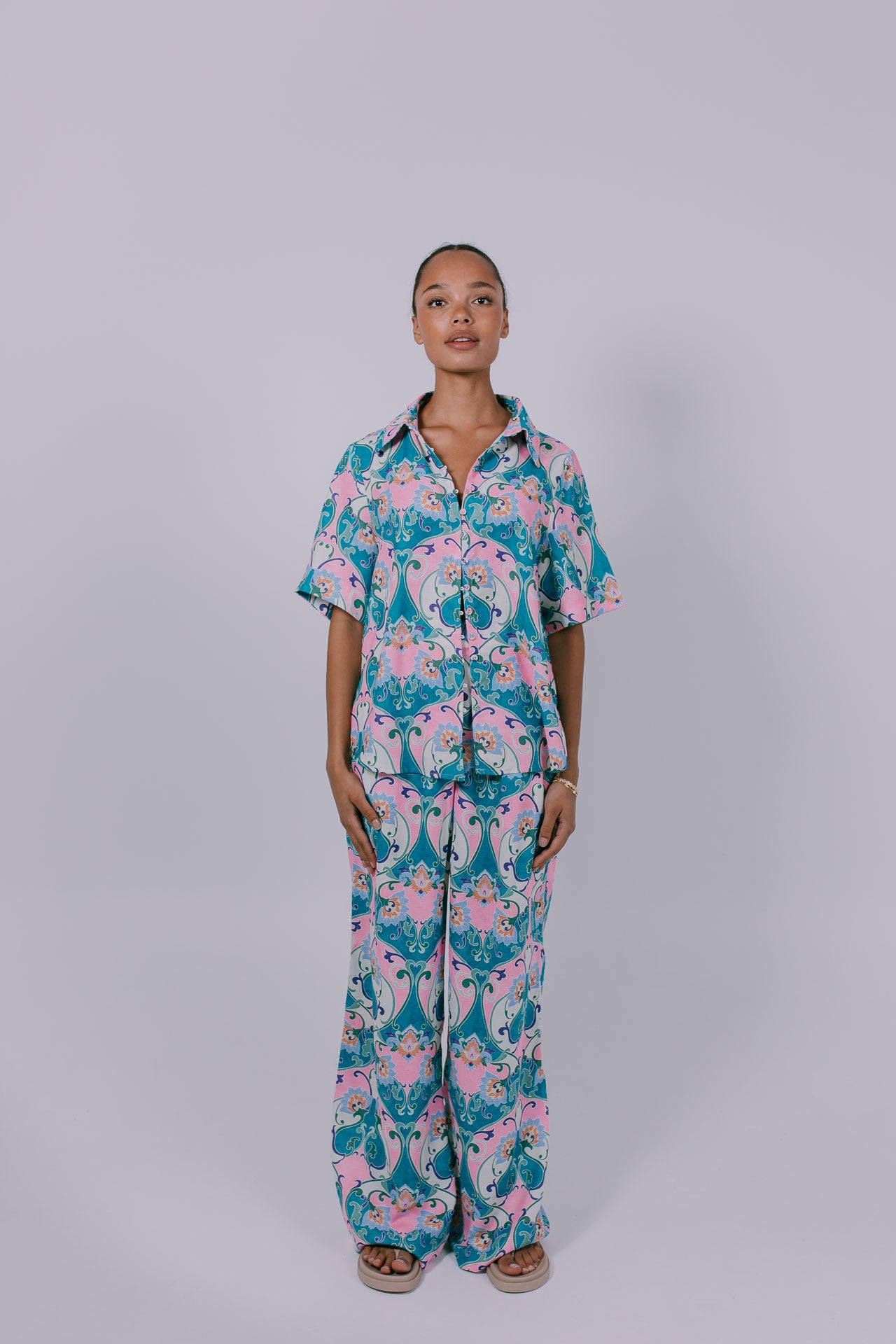 Taman Shirt - Charm Print